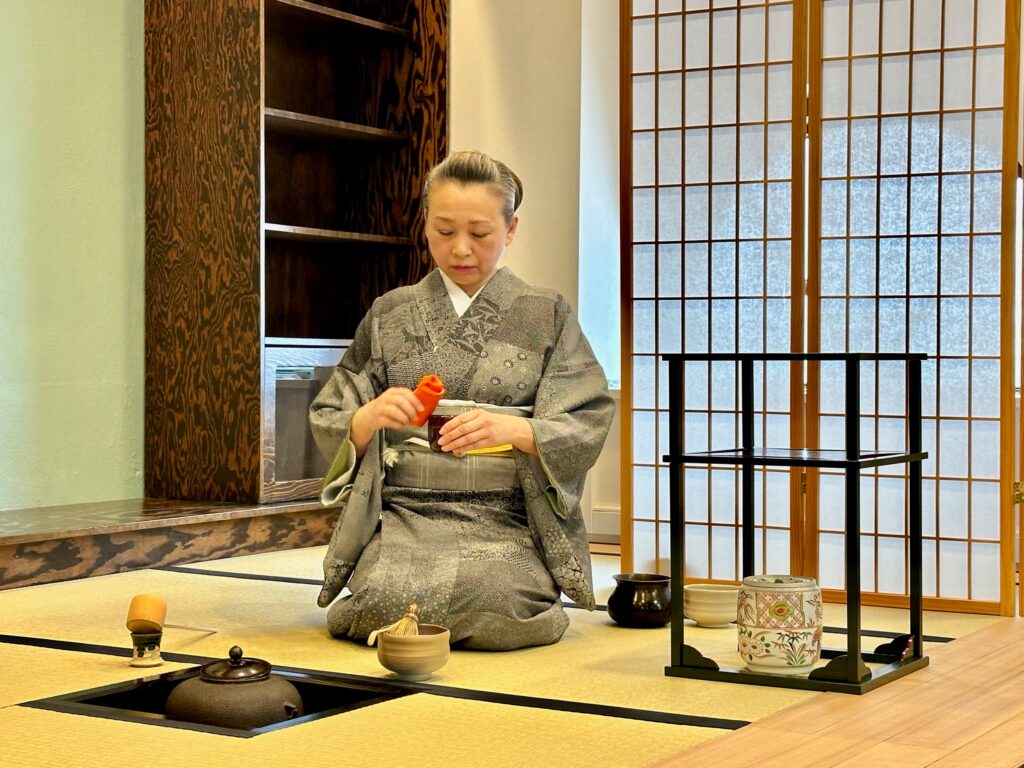"Chanoyu 'The Way of Tea': Embodied Learning and its Significance" at Colgate University