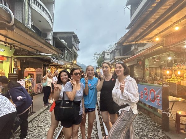 Students pose in front of cool architecture found in a park on a walk in the morning.
(Pictured: From left to right: Jia Zheng, Ying Wulash, Caprice Kalvelage, Demitra Papadovasilaki, Mariam Hovhannisyan)