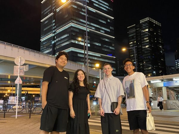 Students pose in Akasaka with HWS alumnus Andrew Upton (class of 2012), who now works in Japan. Meeting discussion included life in Tokyo, post-graduation career, and tourism. Andrew was part of the 2010 AsiaNetwork SFF team to Dharmsala, India led by Venerable Tenzin Yignyen.